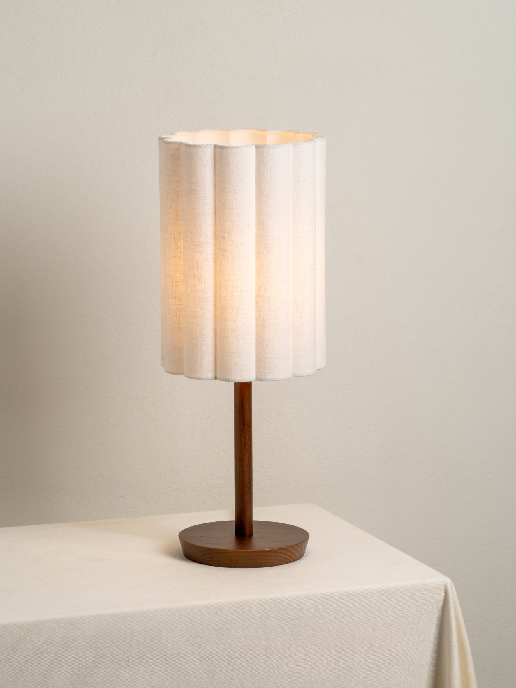 Folia table lamp
