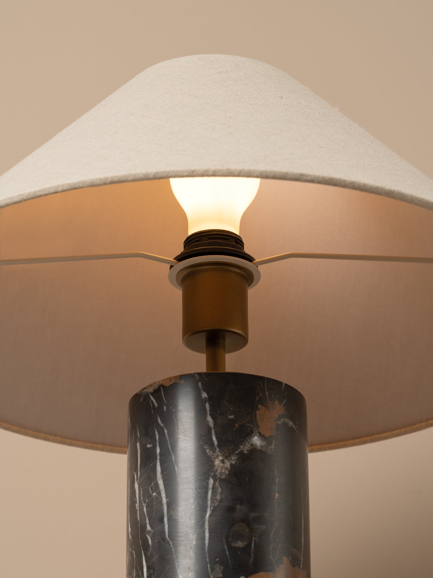 Verola tiger marble table lamp