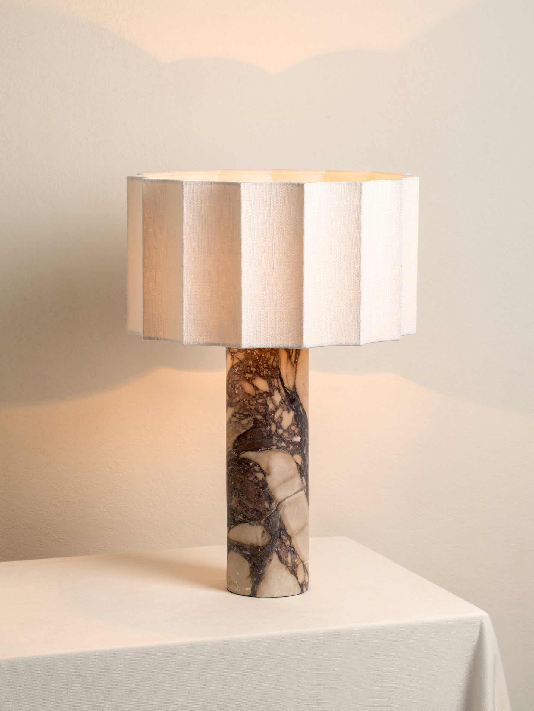 Valli large table lamp | Table Lamp | lights&lamps | UK | Modern Affordable Designer Lighting