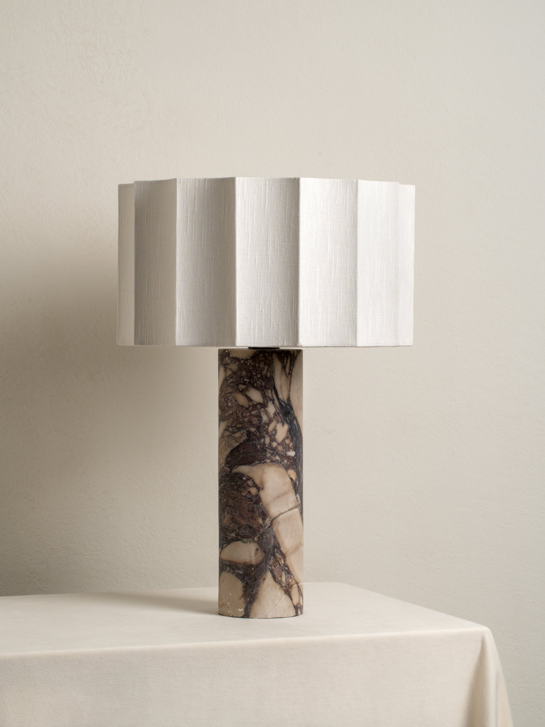lights_lamps__Valli_large_table_lamp_LL4062_web_image_3_web.jpg