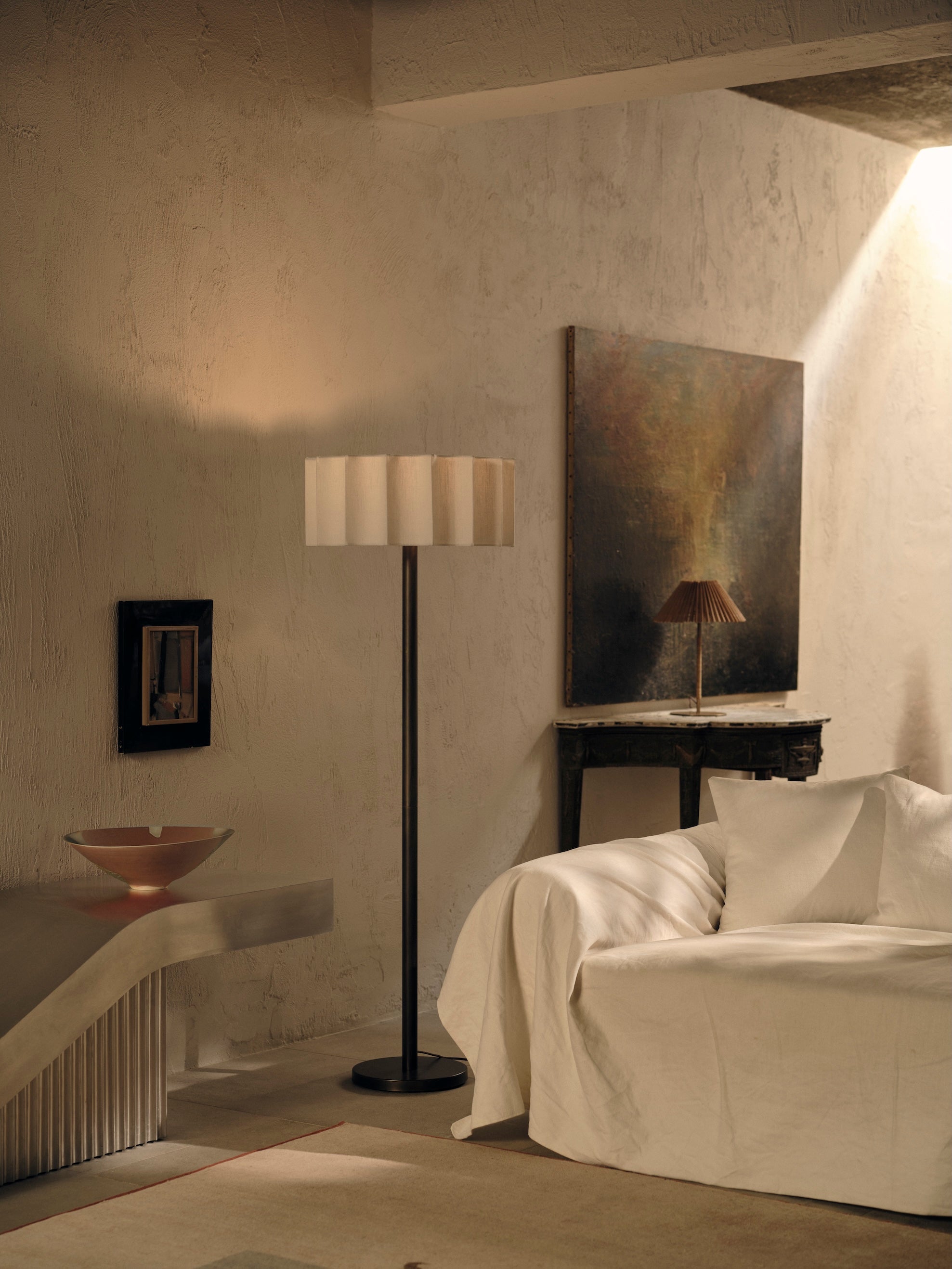 Viotti floor lamp | Floor Lamp | lights&lamps | UK | Modern Affordable Designer Lighting