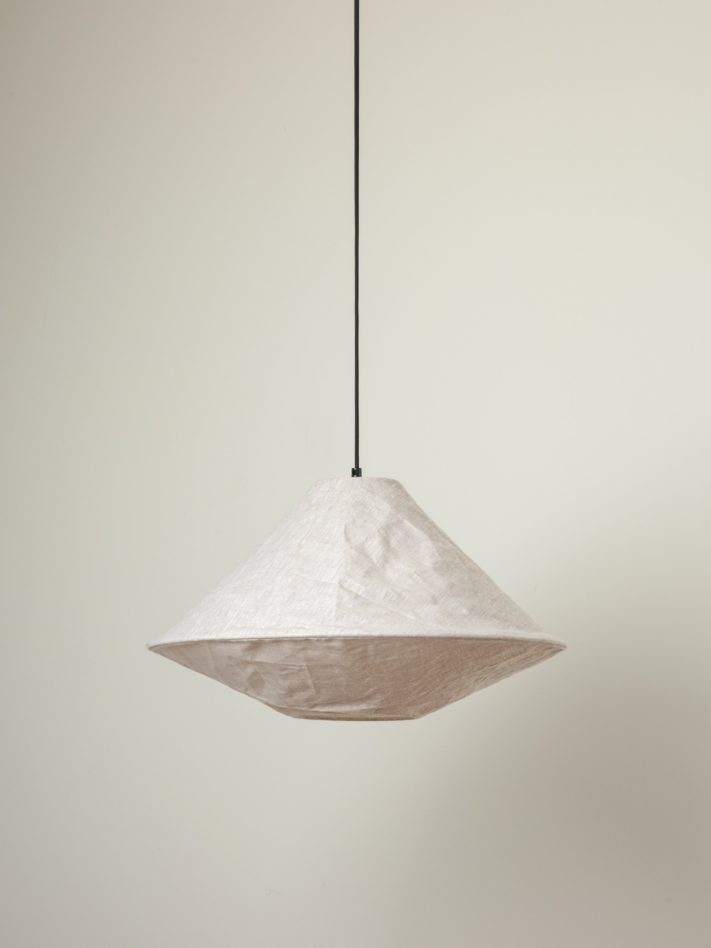 lightsandlamps.com_Siya_doublelinenlampshade_1_913a2d68-730c-4129-b394-7a09ff80997b.jpg