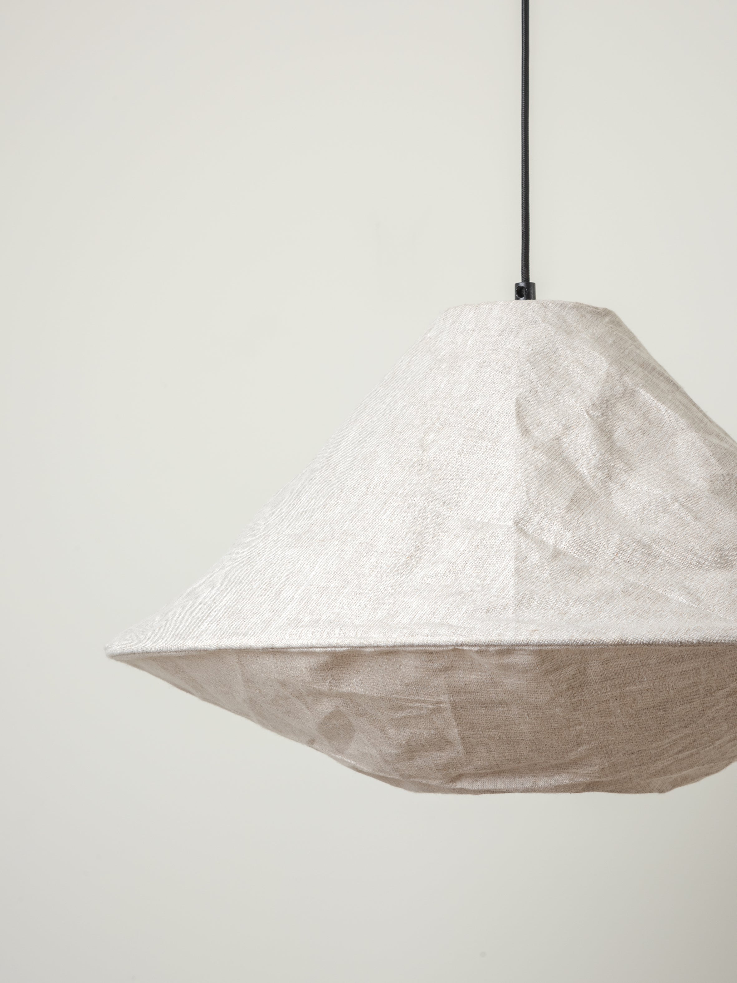 Siya - collapsible linen lampshade