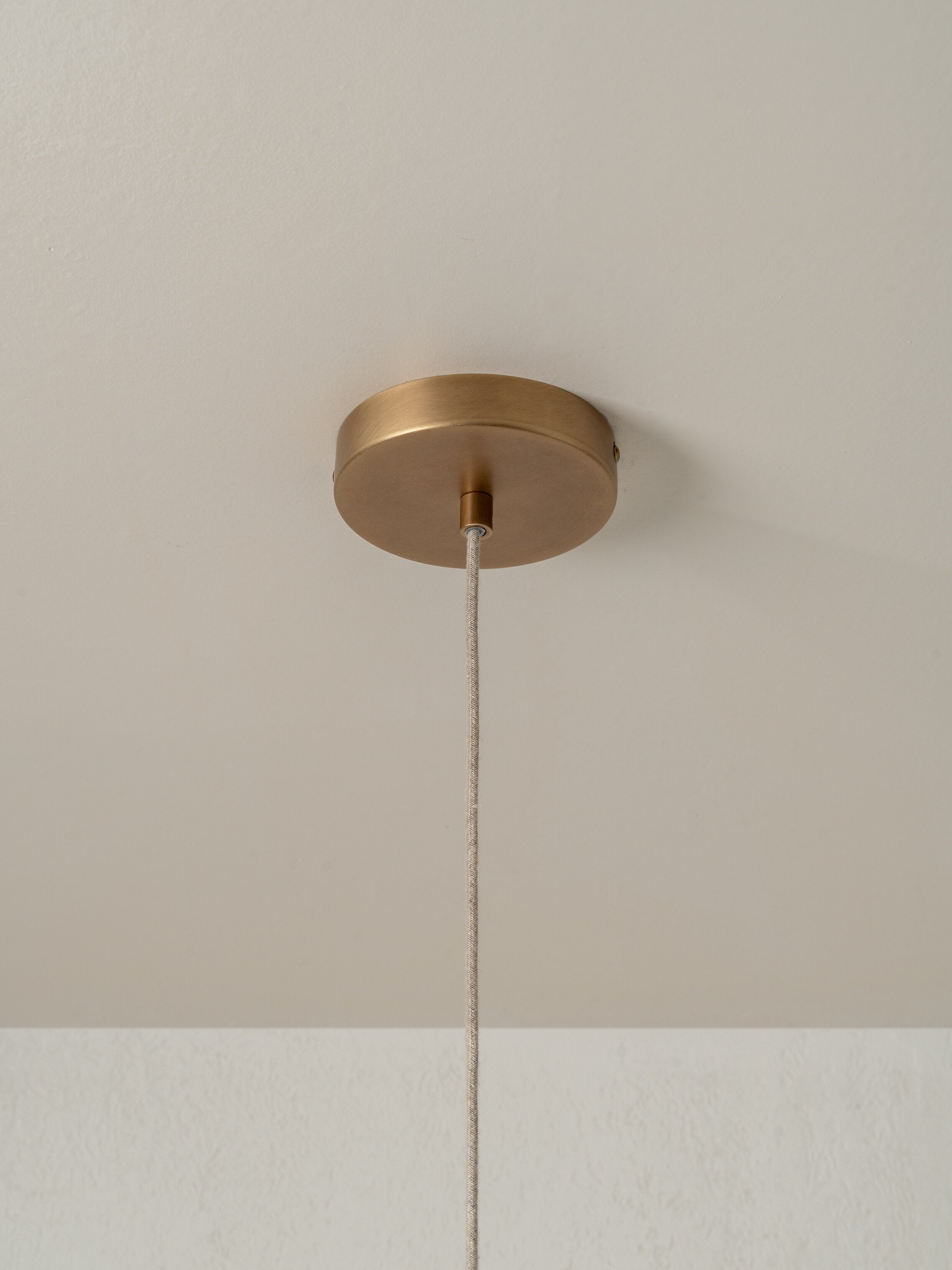 Lindi small pendant