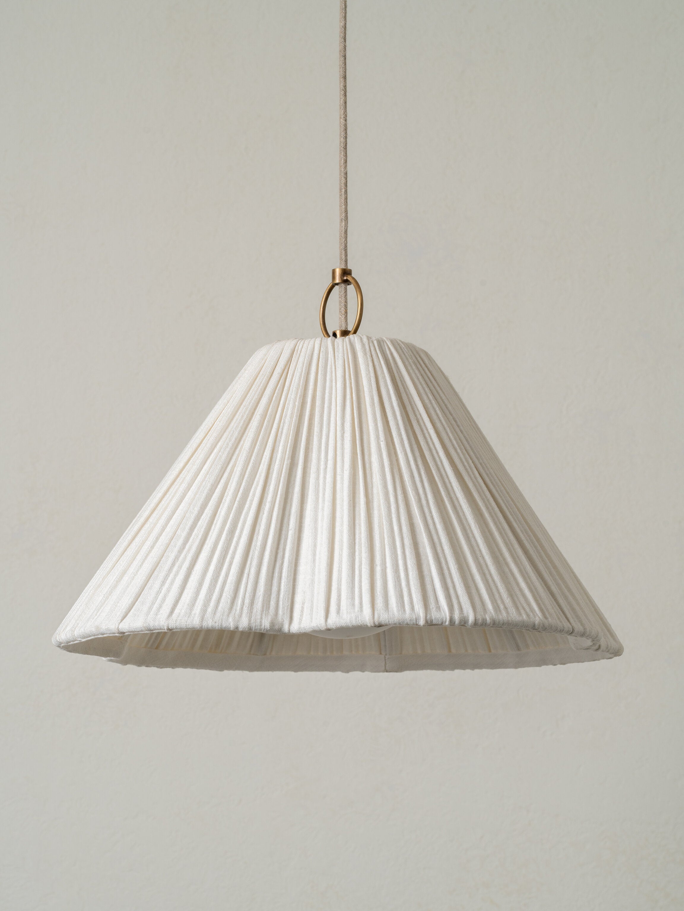 Lindi small pendant