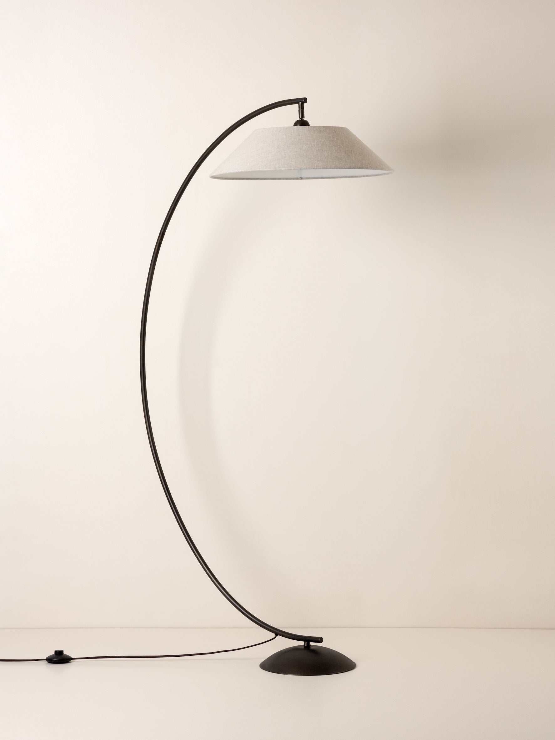 Circo - arc bronze and linen floor lamp | Floor Lamp | Lights & Lamps Inc | USA