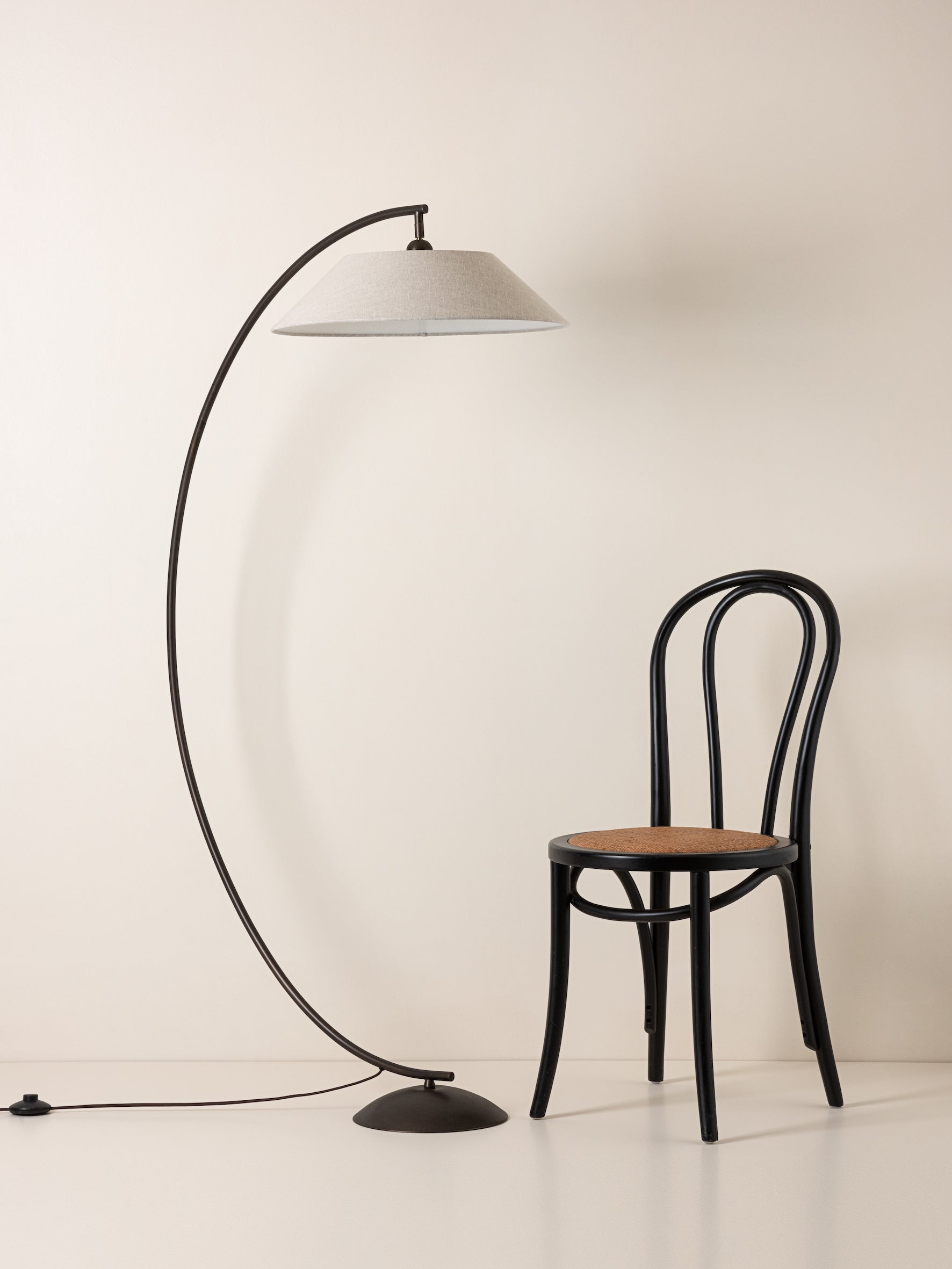 Circo - arc bronze and linen floor lamp | Floor Lamp | Lights & Lamps Inc | Modern Affordable Designer Lighting | USA