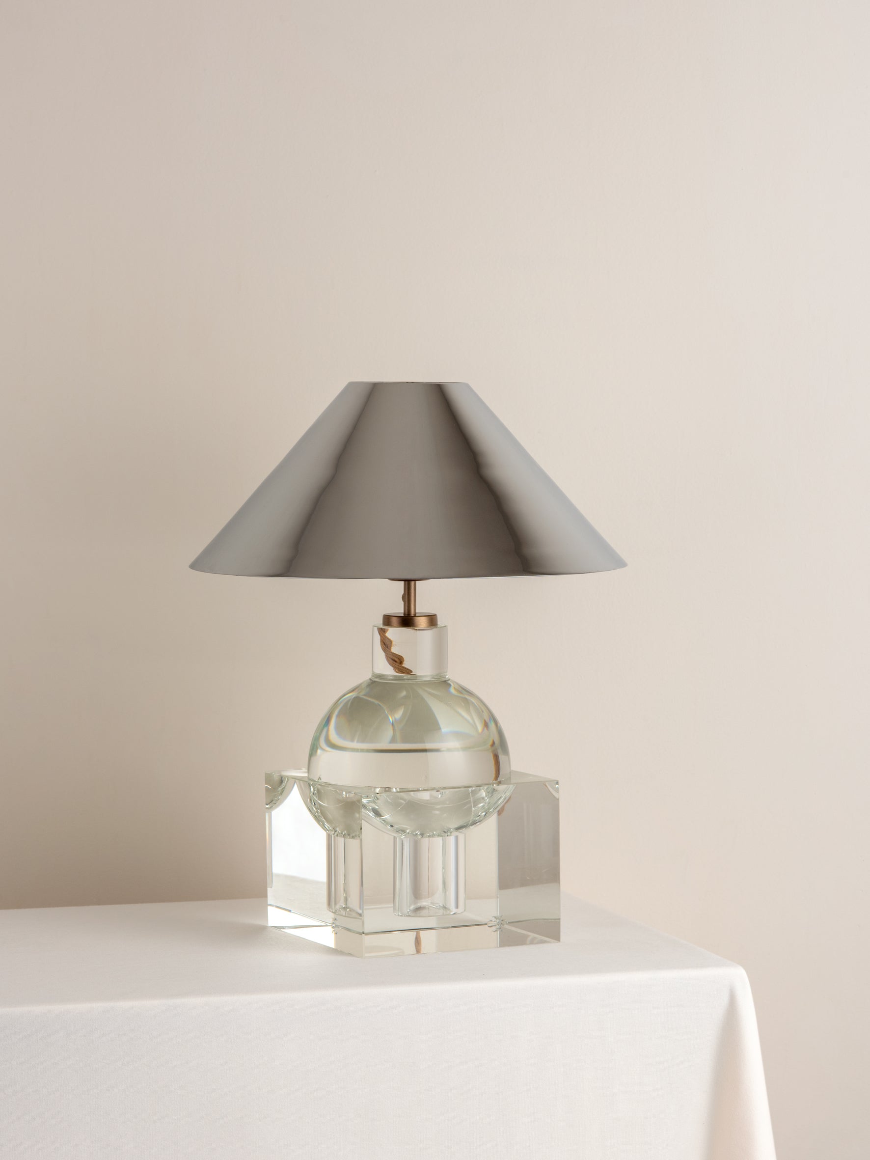 Lampshade=Edition 1.11 - chrome lampshade