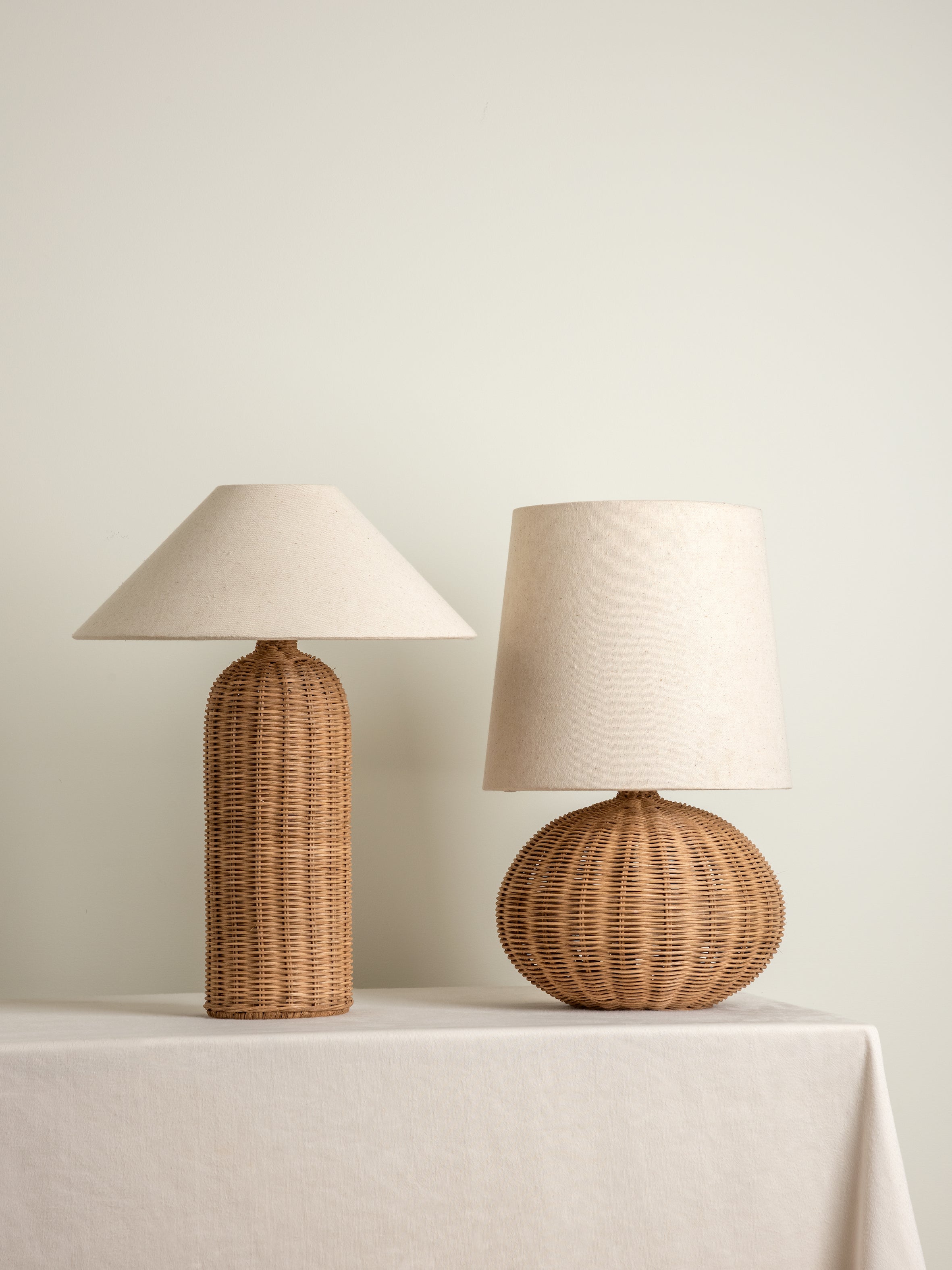 Wicker base 2024 table lamp